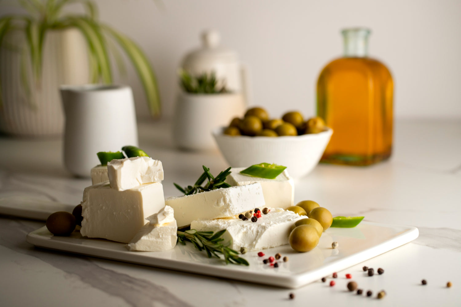 Explore the Delicious World of Vegan Cheese: Recipes and Benefits
